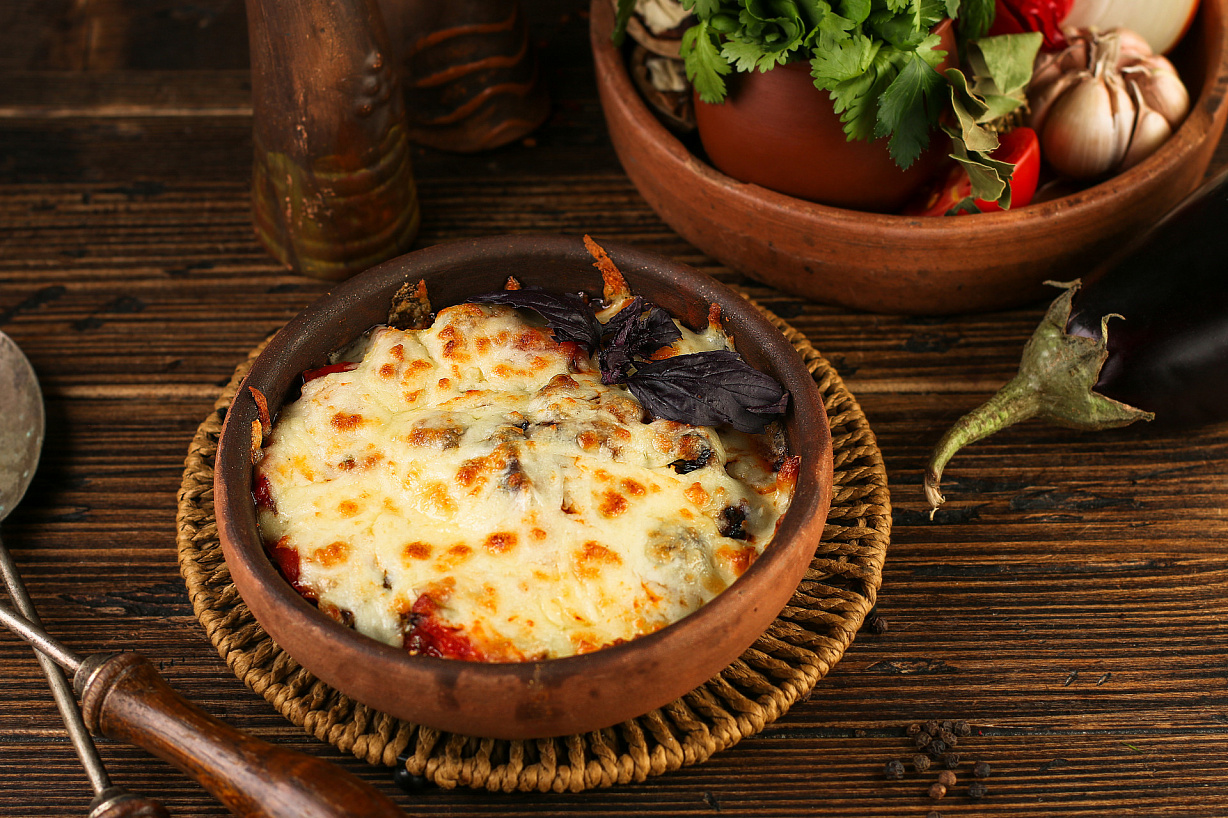 Аджапсандали с сыром Сулугуни