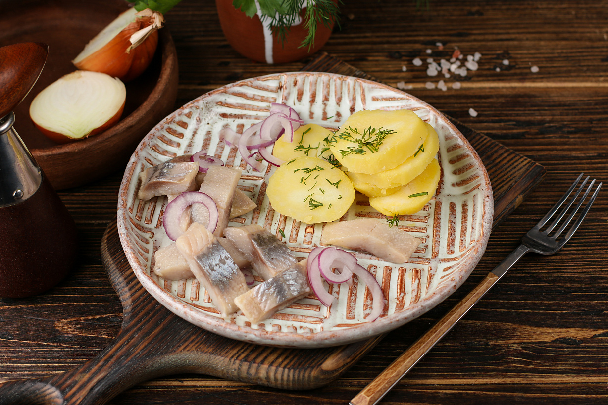 Сельдь с картофелем