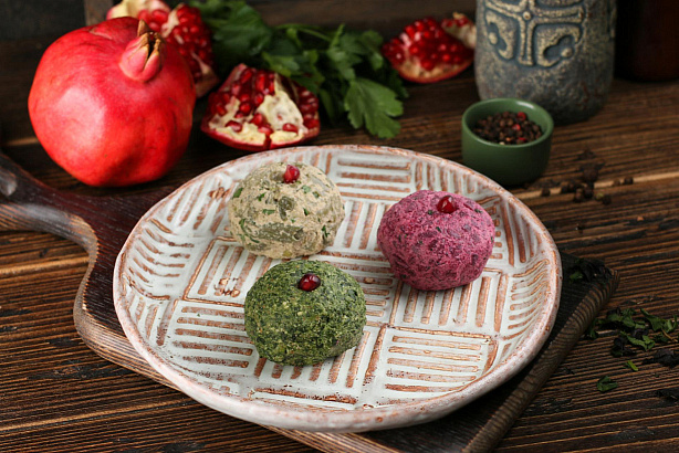 Ассорти пхали