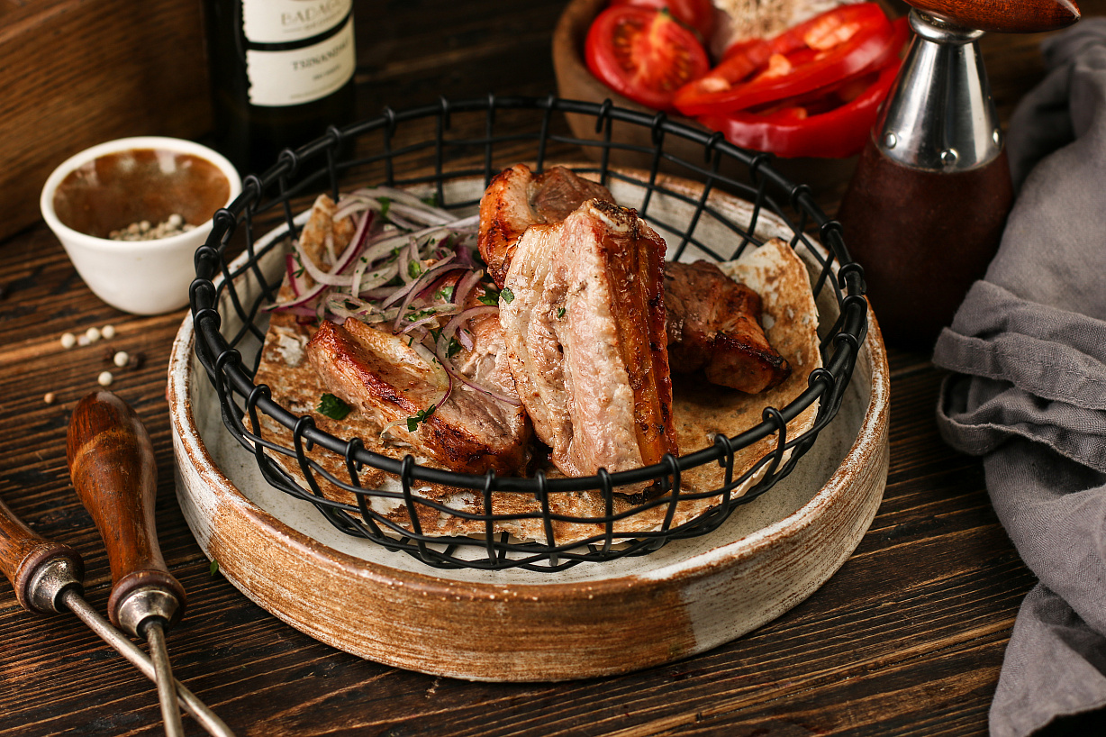 Шашлык из свиных ребрышек