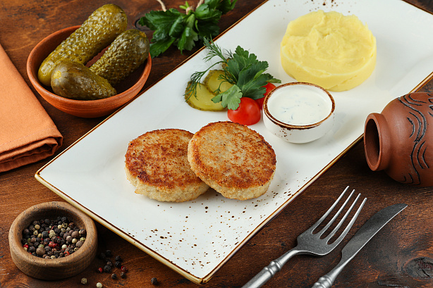 Котлеты из индейки с картофельным пюре